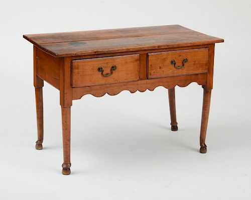AMERICAN QUEEN ANNE CHERRY SIDE TABLE