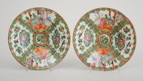 PAIR OF CHINESE ROSE MEDALLION PORCELAIN SOUP PLATES
