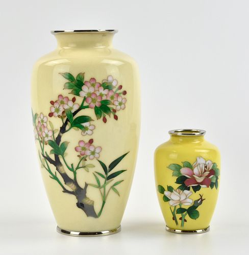 2 Japanese Yellow Enamel Vase with Flower