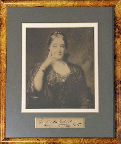 Mary Cordelia 5th Marchioness of Londonderry signed photograph display with signature below dated 19