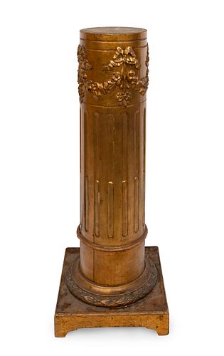 Luis XVI style pedestal. 
Carved and gilded wood.