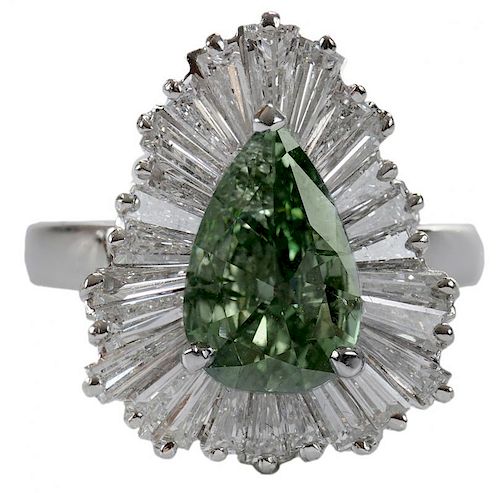 Fancy Green Diamond Ring