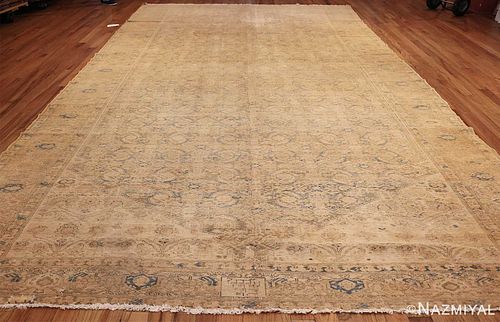 ANTIQUE PERSIAN SHABBY CHIC MALAYER CARPET. 16 ft x 9 ft 6 in (4.88 m x 2.9 m).