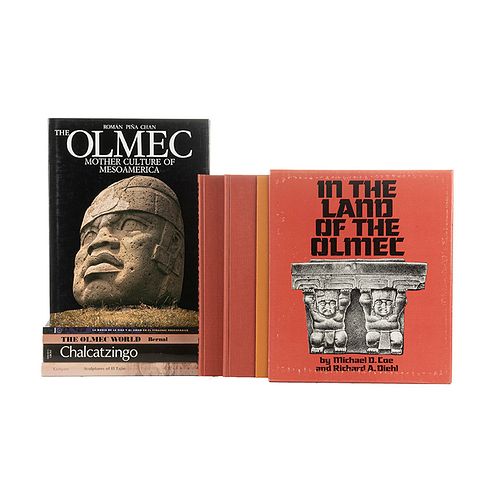 In the Land of the Olmec / The Olmec / The Olmec World / La Magia de la Risa y el Juego en el Veracruz Prehispánico ... Pz: 7.