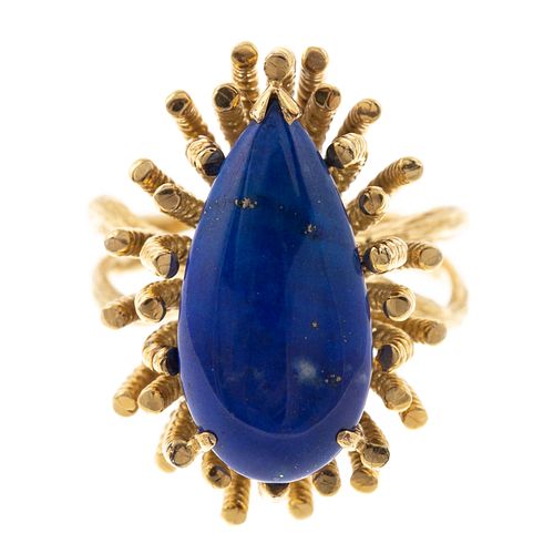 A 14K Yellow Gold Pear Shape Lapis Lazuli Ring