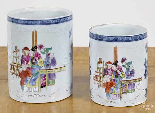 Two similar Chinese export porcelain mugs, ca. 1