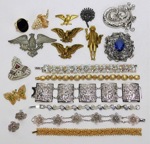 19PC Coro Lisner Trifari & Other Costume Jewelry