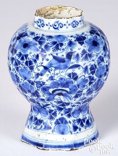 Dutch Delft blue and white vase, early 18th c.