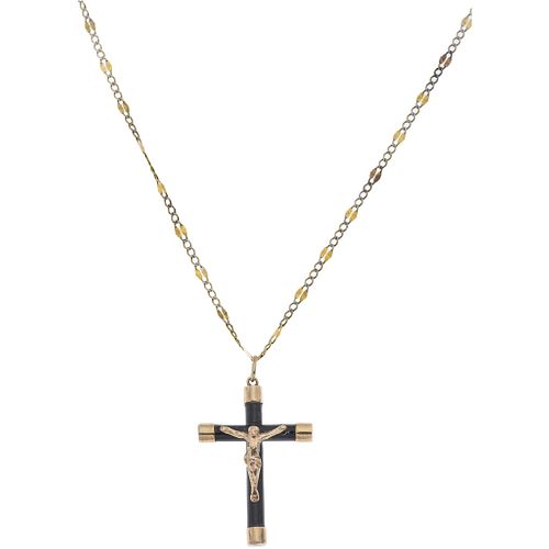 NECKLACE AND CROSS WITH WOOD IN 10K YELLOW GOLD Weight: 5.6 g