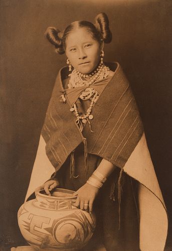 Edward Curtis, Untitled (Moki Girl with Jar), 1900
