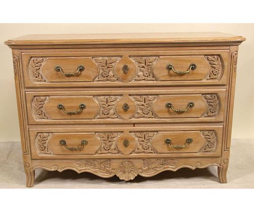 HICKORY MFG CO. COUNTRY FRENCH STYLE DRESSER