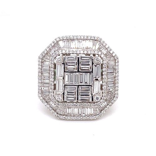 18k Baguette Diamond Ring