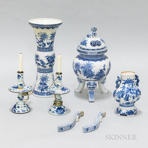 Group of Chinese Export Blue and White Garden Items and Accessories