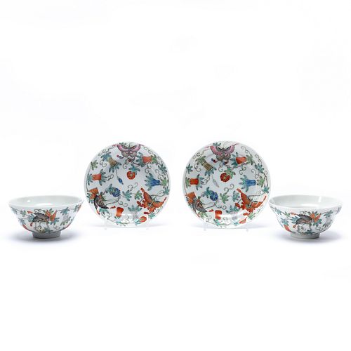 4PCS, PAIR CHINESE BUTTERFLY BOWLS AND UNDERPLATES