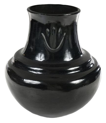 Large Margaret Tafoya Blackware Vase