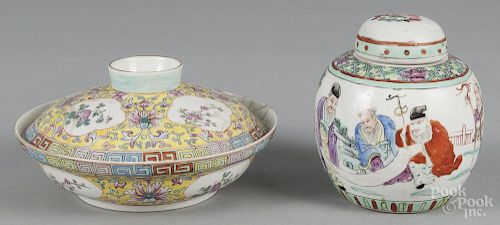 Export porcelain ginger jar, ca. 1900, 5 1/4'' h., together with a covered bowl, 3 1/2'' h.