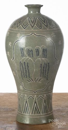 Korean meiping vase, 12'' h.