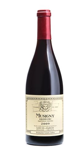 A bottle of Musigny Grand Cru Luis Jadot, vintage 2009.
Maison Luis Jadot
Category: red wine. Beaune, Burgundy (France).
