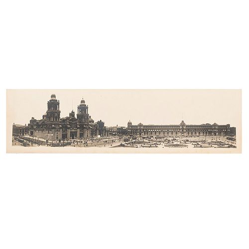 Escalante. Vista Panorámica del Zócalo de la Ciudad de México. México, ca. 1915.  Plata sobre gelatina.