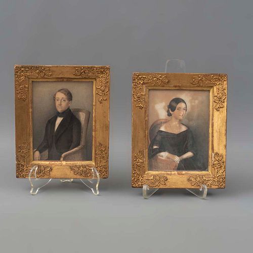 ANÃ“NIMO. Lote de 2 retratos miniatura. Dama y caballero. Principios siglo XX. TÃ©cnica mixta. Enmarcados.
