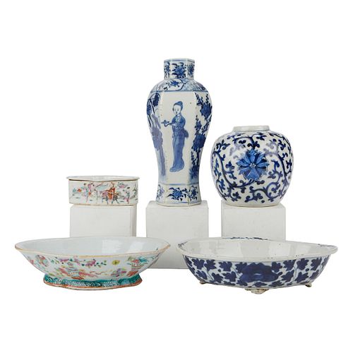 Grp: 5 Chinese Porcelain Vases & Dishes