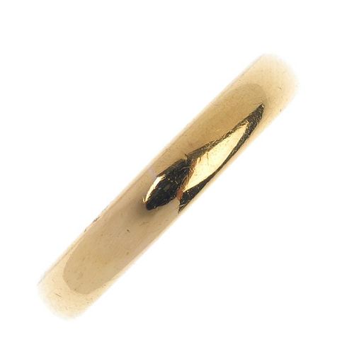 A 1930's 22ct gold band ring. Hallmarks for Birmingham, 1931. Weight 8.4gms. <br><br>Overall conditi