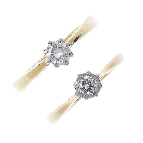 Two diamond rings. Each designed as a brilliant-cut diamond, to the tapered shoulders and plain band