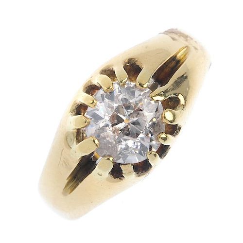 A late Victorian 18ct gold diamond single-stone ring. The old-cut diamond, to the plain band. Estima