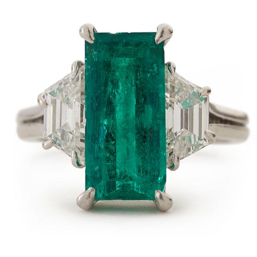 Platinum Emerald & Diamond Ring