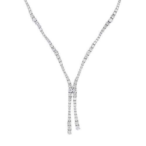 (541261-1-A) A set of diamond jewellery. The necklace designed as two graduated and tapered brillian