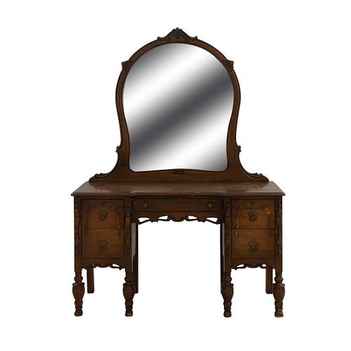 Tocador con espejo. SXX. Talla en madera. Con 5 cajones, soportes tipo jarrón y espejo de luna biselada. 178 x 128 x 46 cm