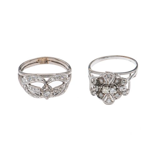 Dos anillos vintage con diamantes en plata paladio 1 diamante central corte brillante de 0.20 ct. 39 diamantes corte 8 x 8. Talla 7 y 8