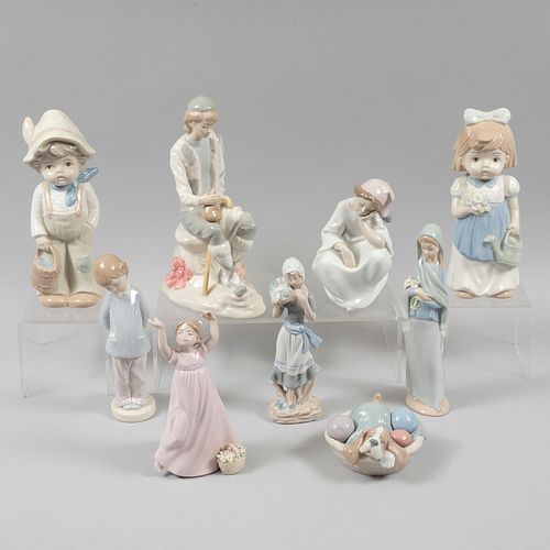 Lote de 9 figuras decorativas. España y Japón, SXX y principios del XXl. Elaboradas en porcelana, algunas Lladró, Nadal