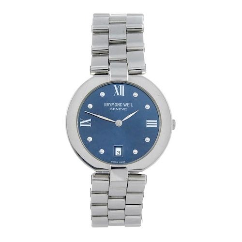 RAYMOND WEIL - a gentleman's bracelet watch. Stainless steel case. Reference 9117, serial P114251. U
