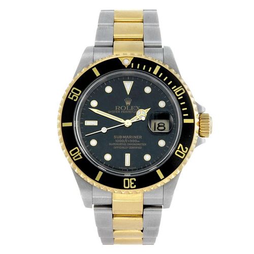 ROLEX - a gentleman's Oyster Perpetual Date Submariner bracelet watch. Circa 2001. Stainless steel c