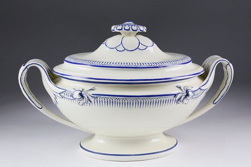 Leedsware Oval Soup Tureen and Cover, circa 1800