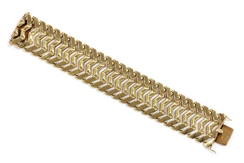 An Austrian gold bracelet,