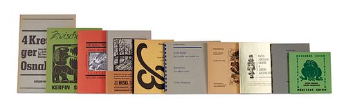   Sammlung von 10 Werken des Atelier-Handpresse, Berlin. Mit zahlreichen OGraphiken.