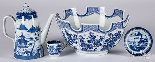 Four pieces of Mottahedeh porcelain