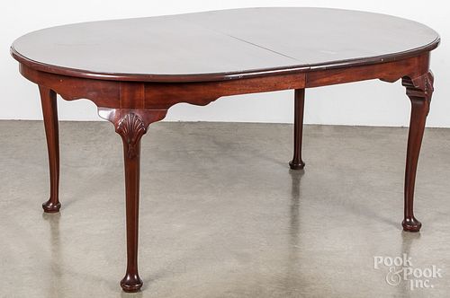 Queen Anne style mahogany dining table
