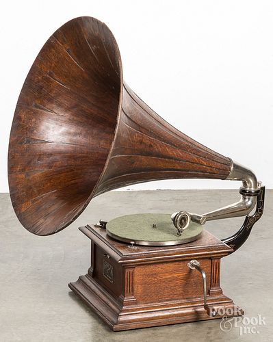 Victor phonograph with rare oak horn, 28" h.