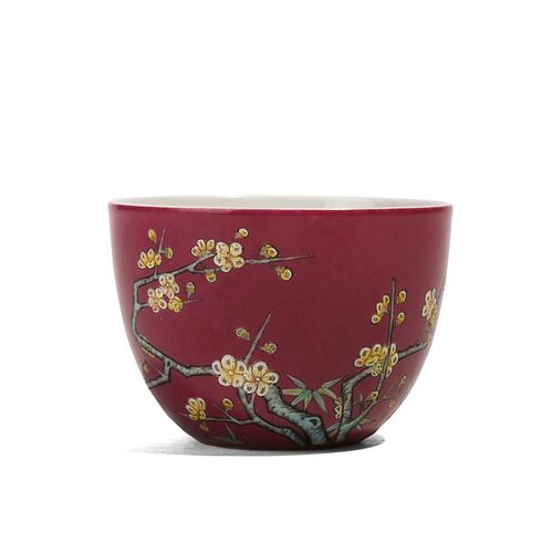 A FAMILLE-ROSE FLORAL CUP