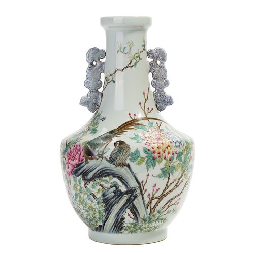 A FAMILLE-ROSE 'BIRD AND FLOWERS' VASE WITH HANDLES