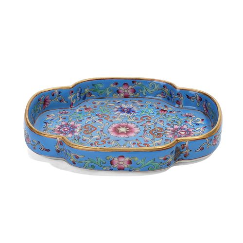 A FAMILLE-ROSE BLUE-GROUND FLORAL SCROLL LOBED DISH