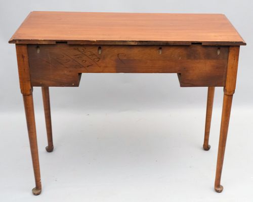 Grand Rapids Queen Anne Style Low Table