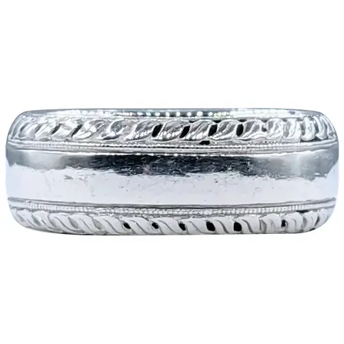 Leaf Detail Platinum Band Ring