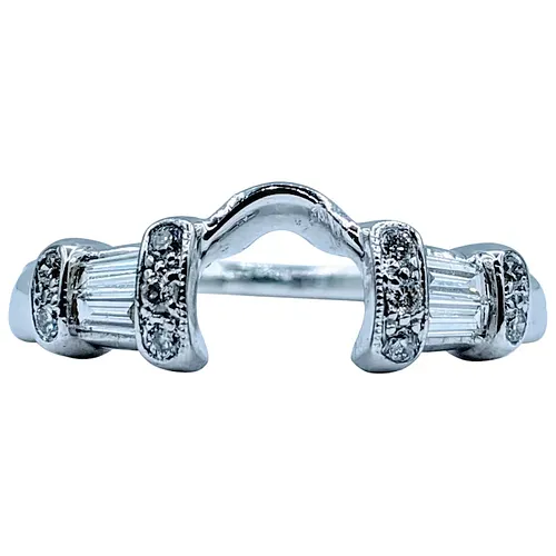 Gorgeous .16ctw Diamond Ring Guard