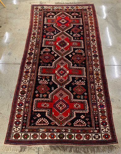 Northwest Persian / Caucasan carpet, 10' 7" x 5' 5".