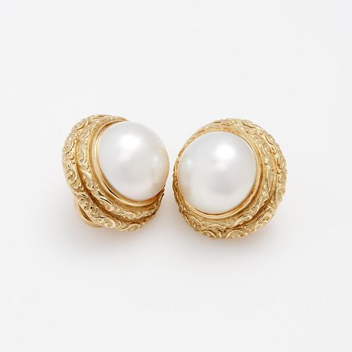 Cynthia Bach Mabe' Pearl Button Earrings 18k