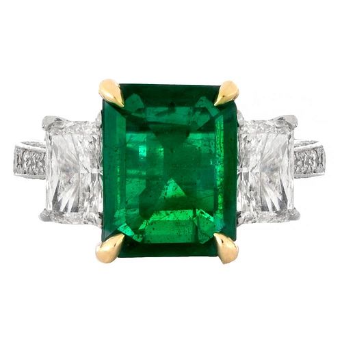 4.87 Ct Emerald & Diamond Ring